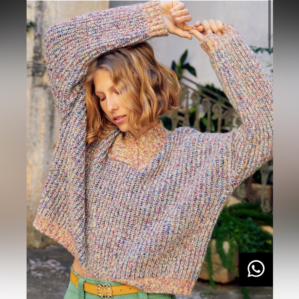 Momoni sweater